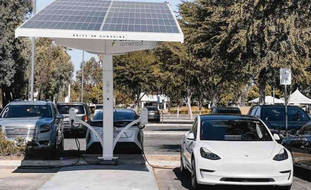 how long does a tesla model 3 battery last per charge