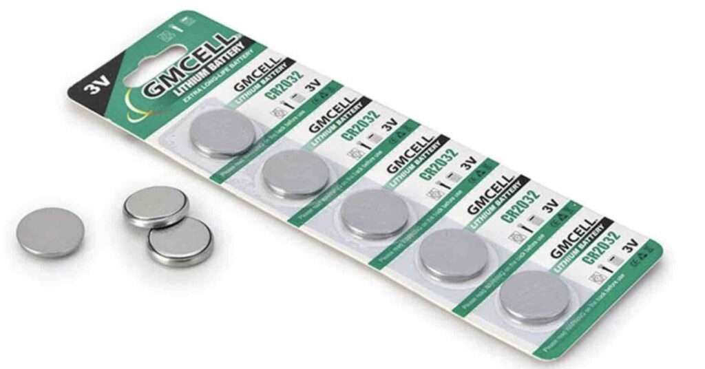 8. GMCELL CR2032 3V Lithium Battery, CR 2032 Button Cell Batteries